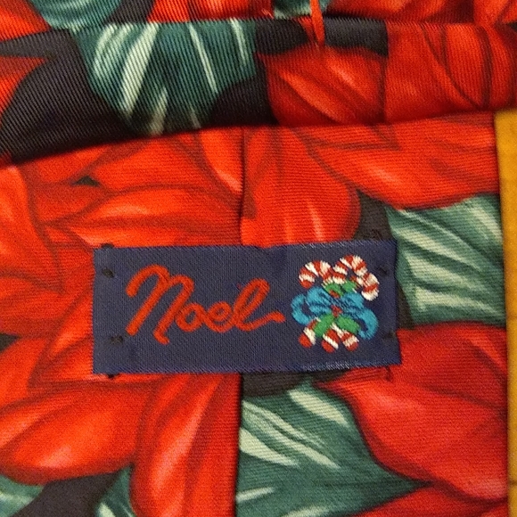 Holiday/Christmas Tie - Picture 4 of 6